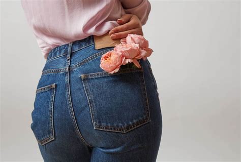 Boutons sur les fesses : comment en venir à bout